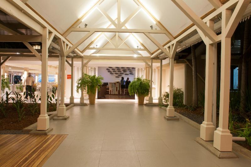 Villas Caroline Flic en Flac Экстерьер фото